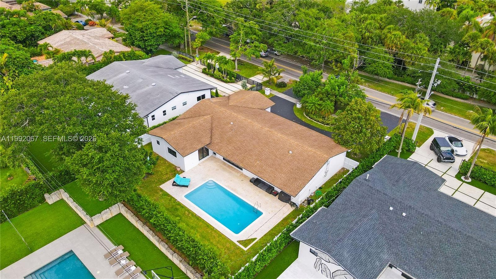 1850 NE 199th St, Miami FL 33179