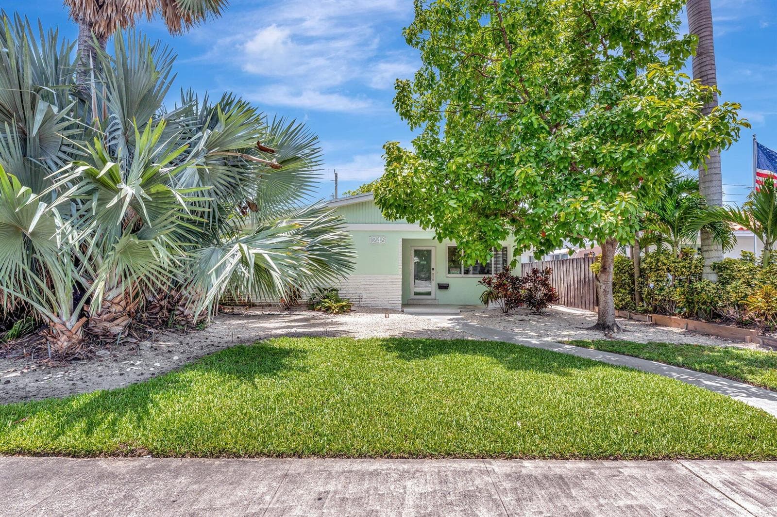 1246 Johnson Street, Hollywood FL 33019 photo 3