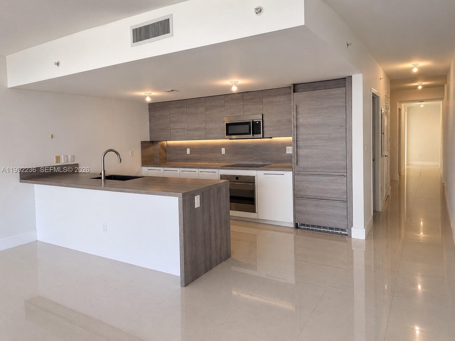 400 Sunny Isles Blvd # 819, Sunny Isles Beach FL 33160 photo 5