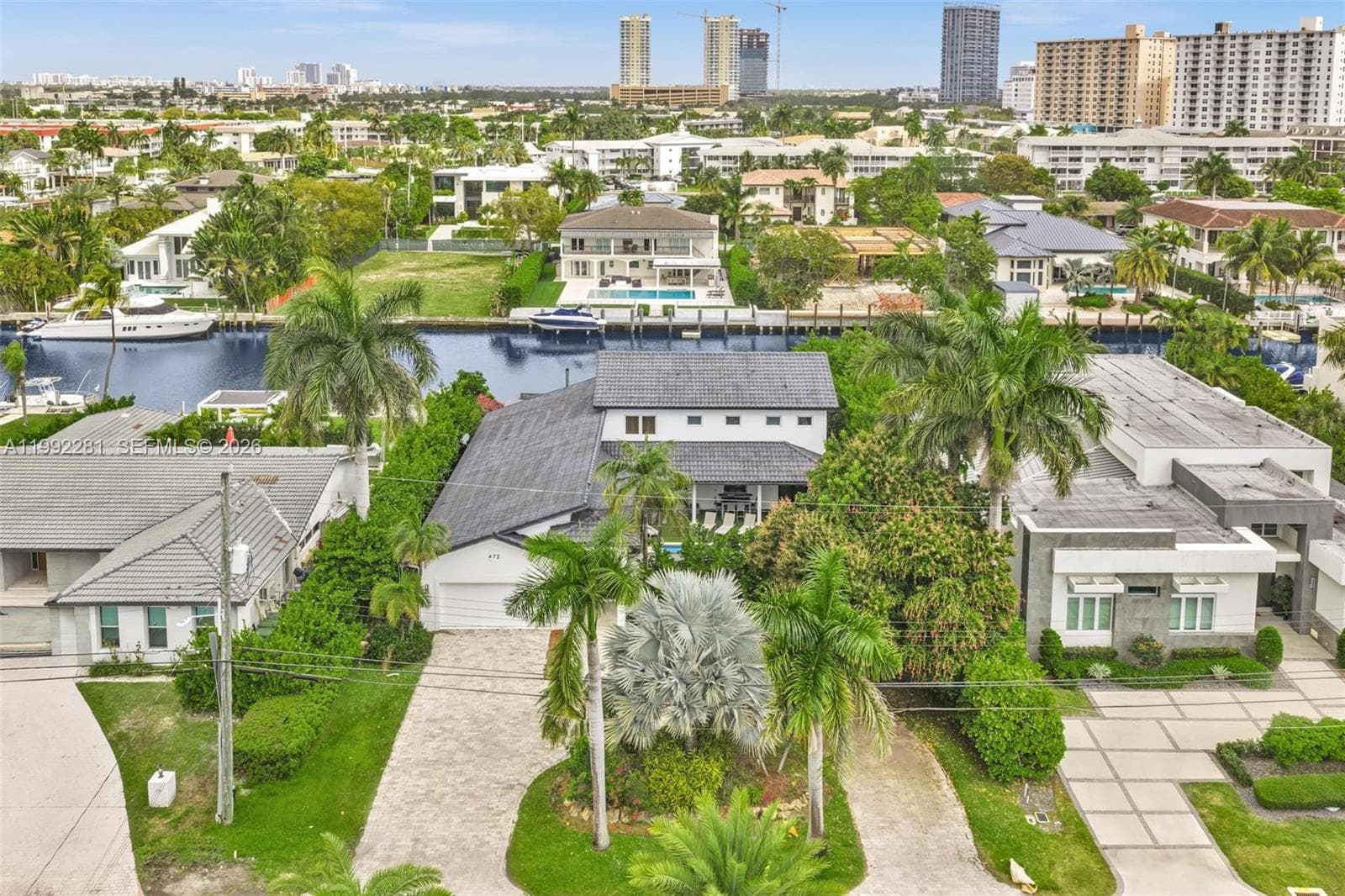 472 Sunset Dr, Hallandale Beach FL 33009 photo 3