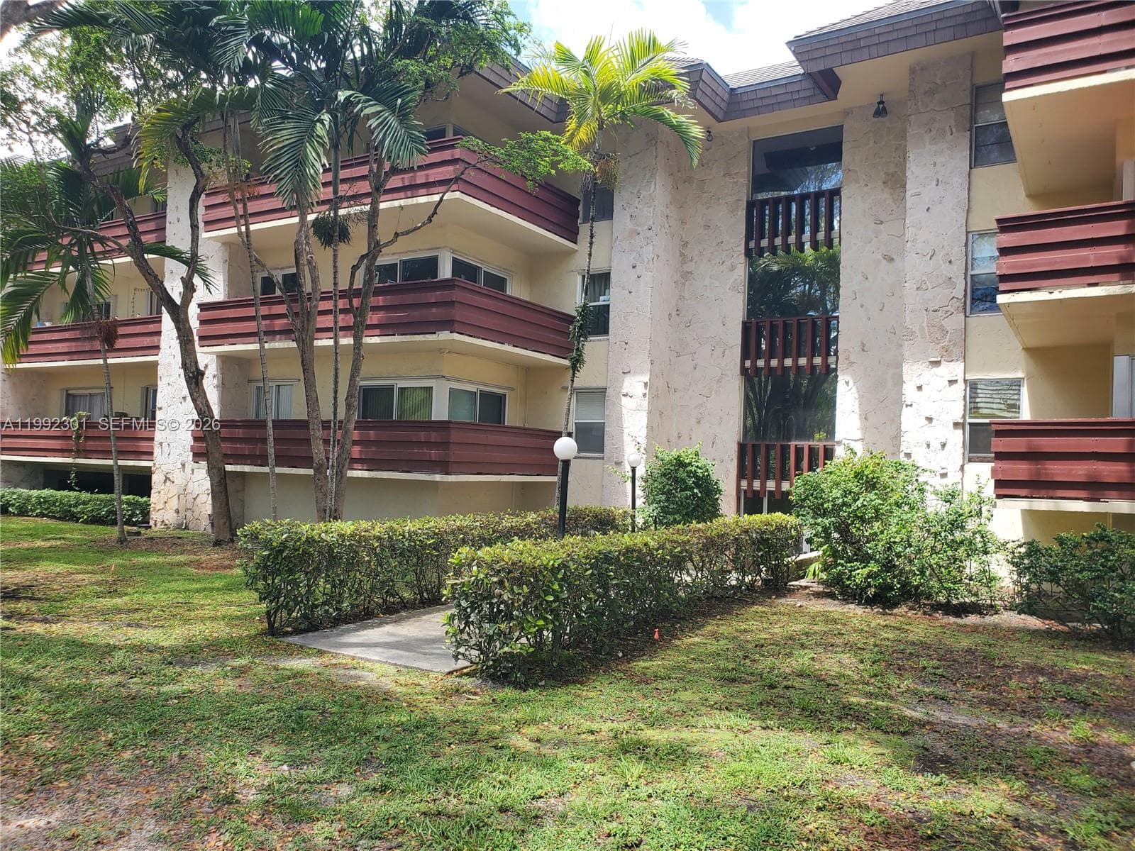 1205 Mariposa Ave # 206, Coral Gables FL 33146