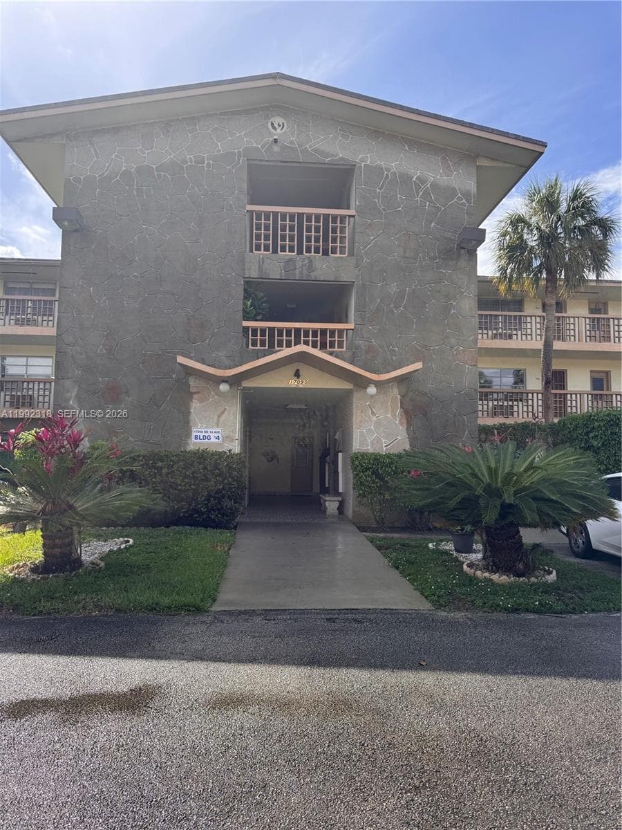17090 NE 14th Ave # 107, Miami FL 33162