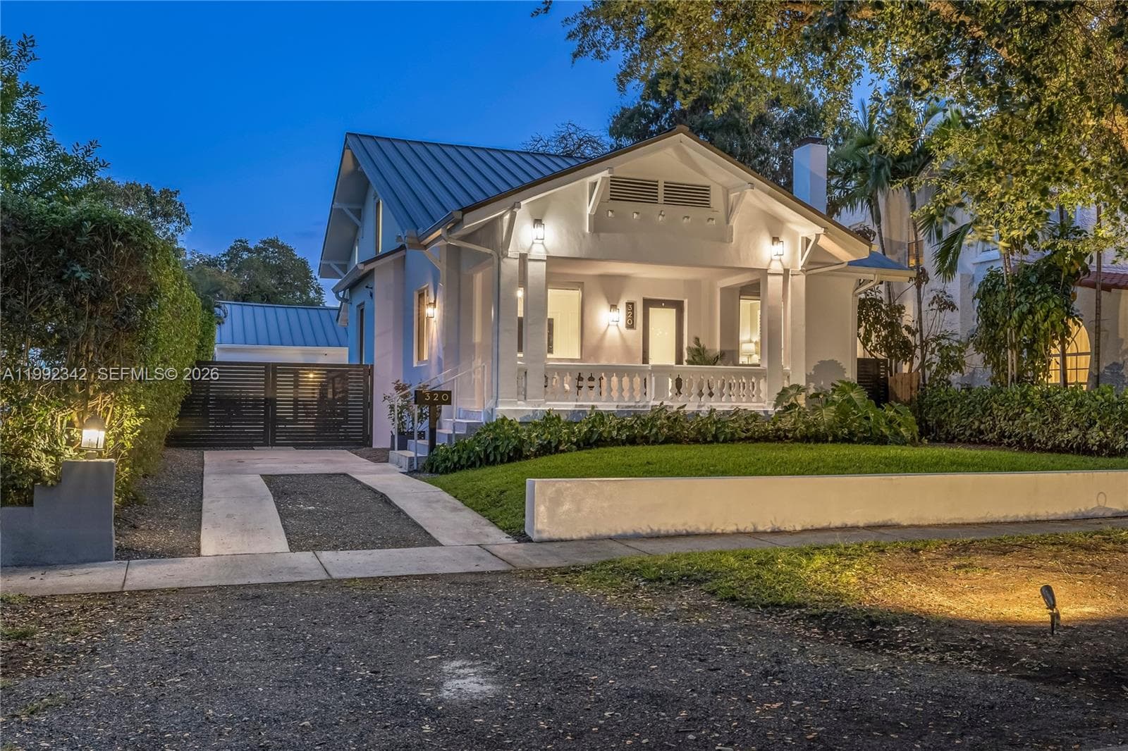 320 NE 88th St, El Portal FL 33138