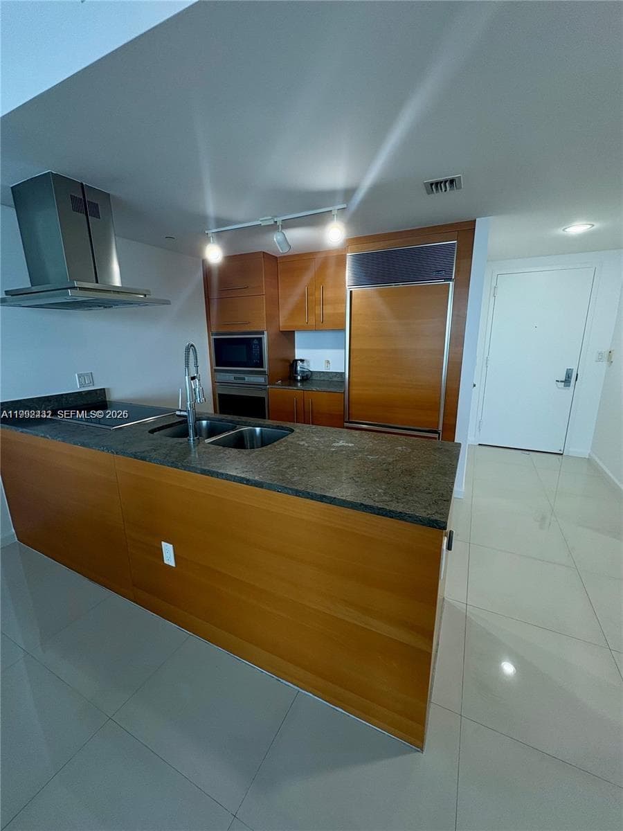 495 Brickell Ave # 3909, Miami FL 33131 photo 4