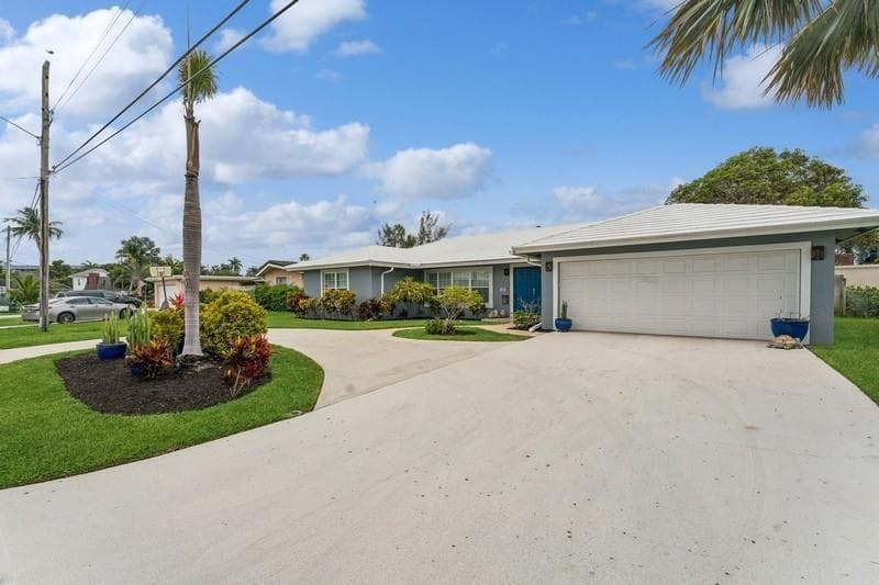 13 Little Harbor Way, Deerfield Beach FL 33441 photo 2