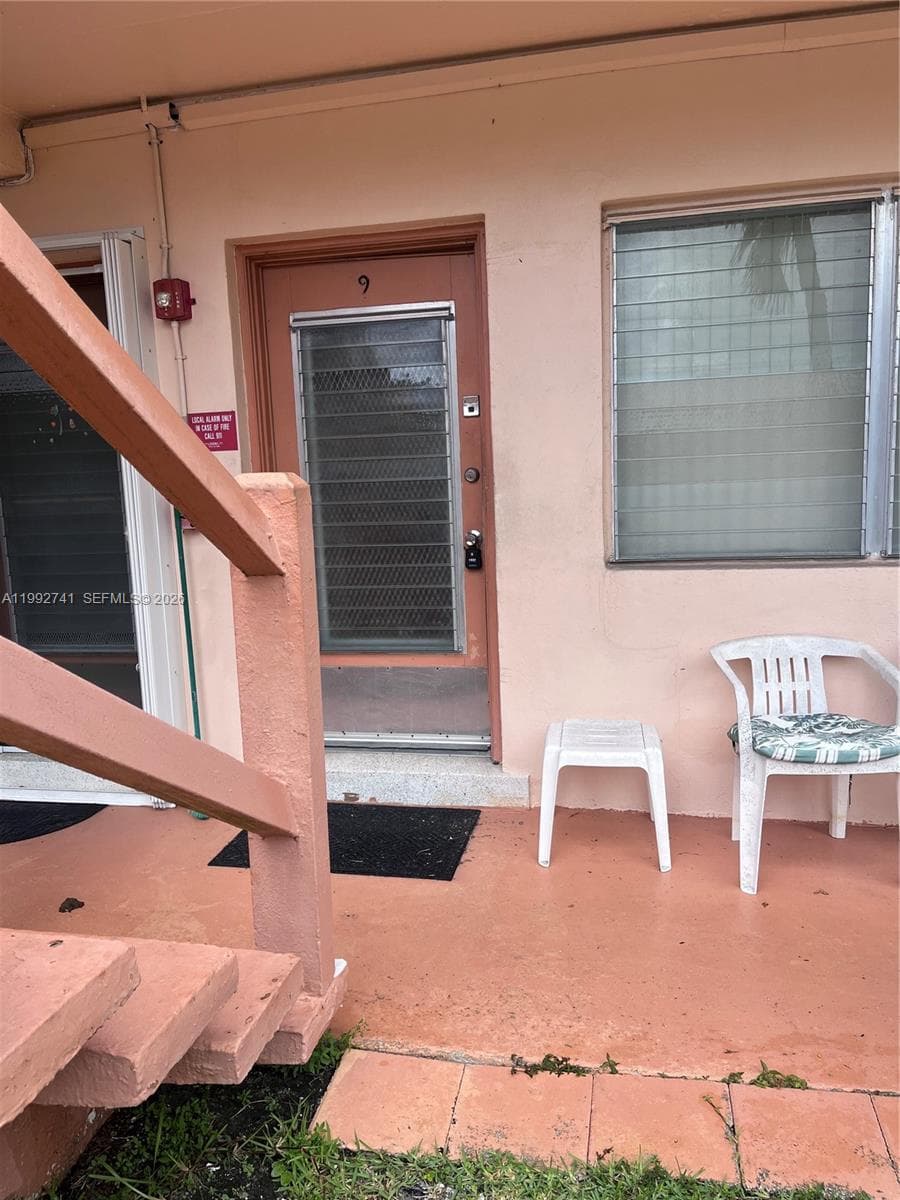 1012 SW 11th St # 9N, Hallandale Beach FL 33009 photo 3
