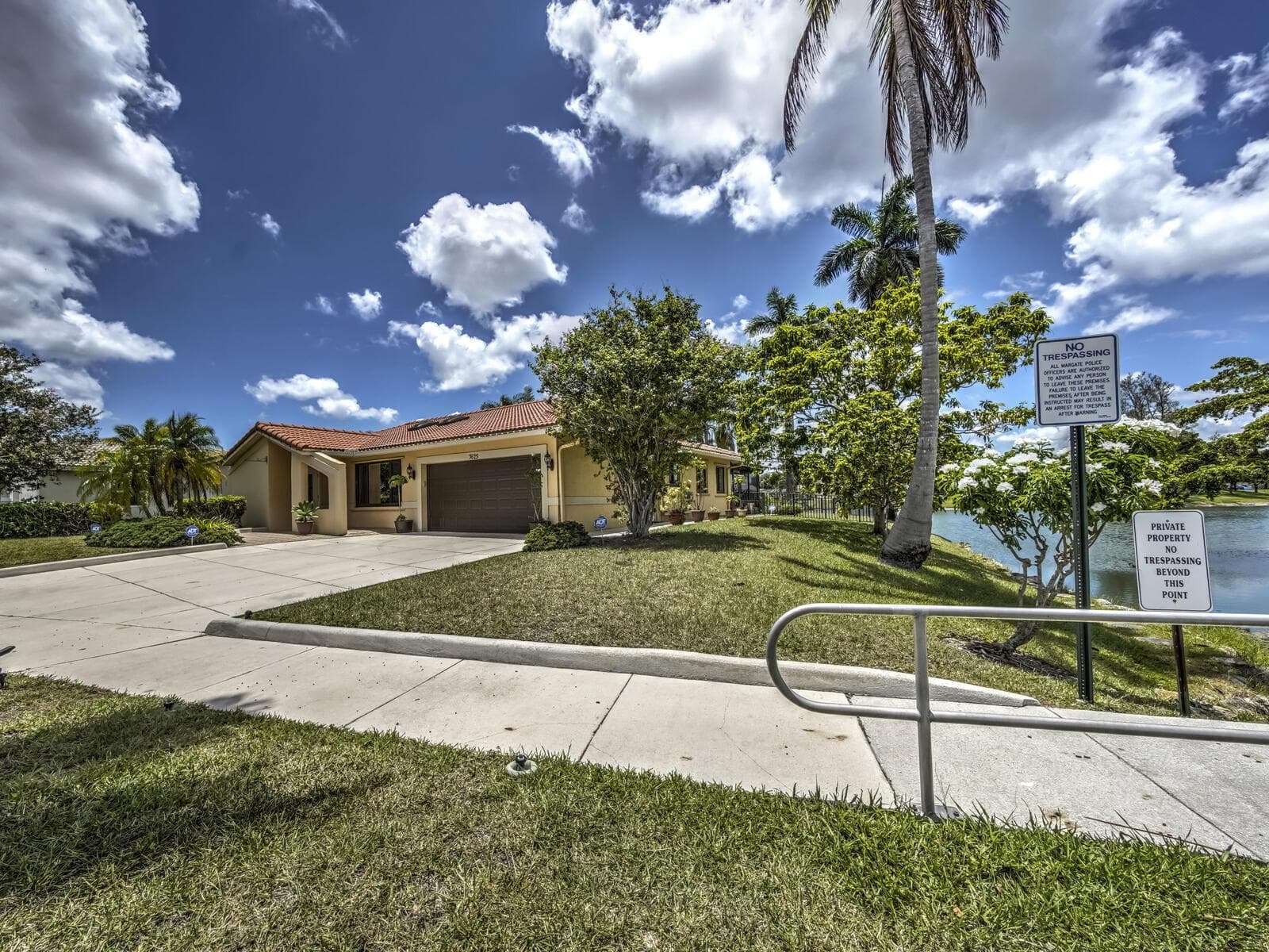 7625 Sunflower Drive, Margate FL 33063 photo 2