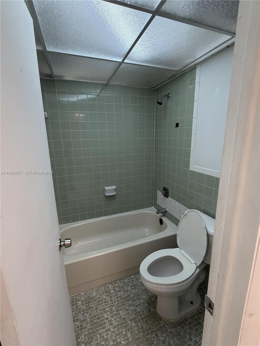 7010 NW 186th St # 5-121A, Hialeah FL 33015 photo 2