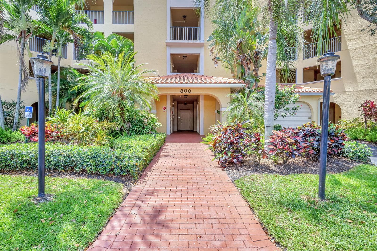 800 Uno Lago Drive # 302, Juno Beach FL 33408 photo 3