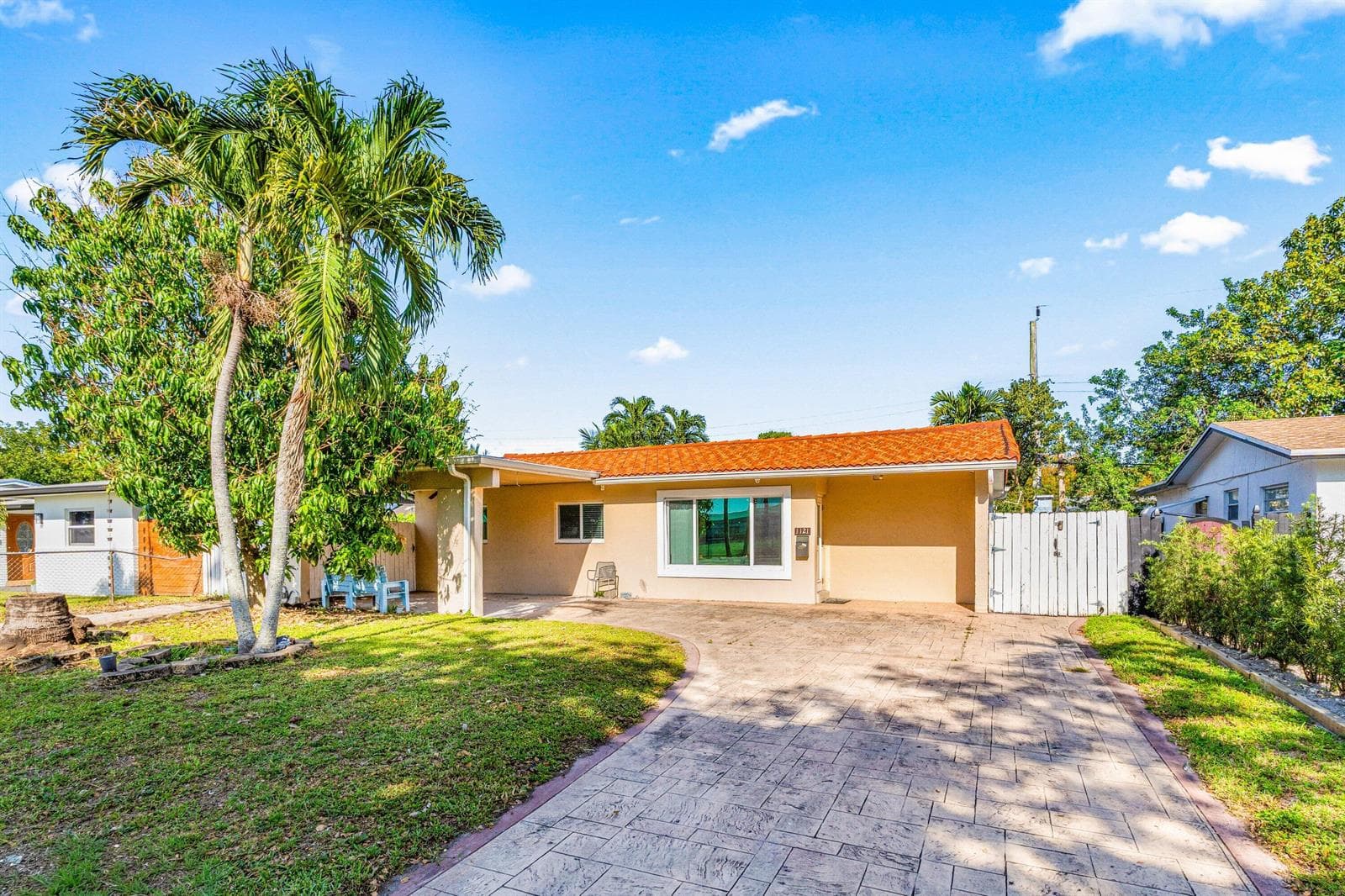 1121 N 66th Terrace, Hollywood FL 33024 photo 3