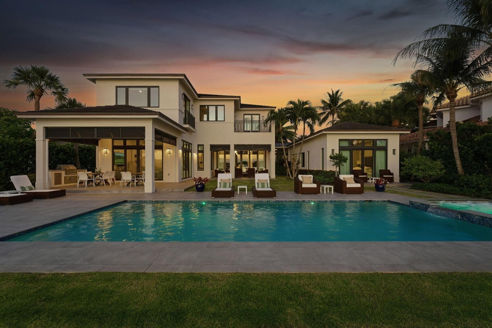 825 W Oyster Lane, Lantana FL 33462 photo 2