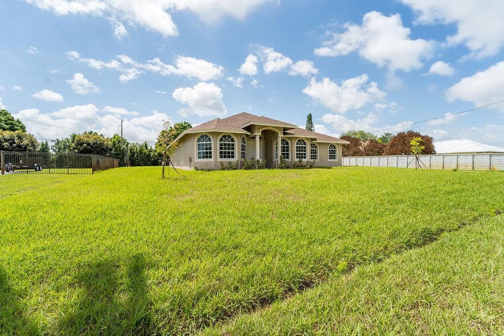 376 SW Paar Drive, Port St. Lucie FL 34953 photo 5