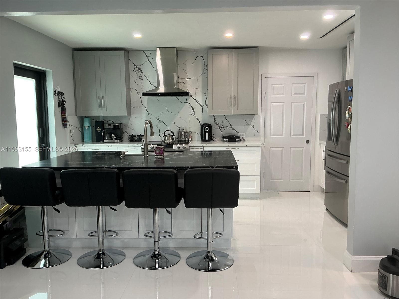 201 SW 62nd Ave, Miami FL 33144 photo 2