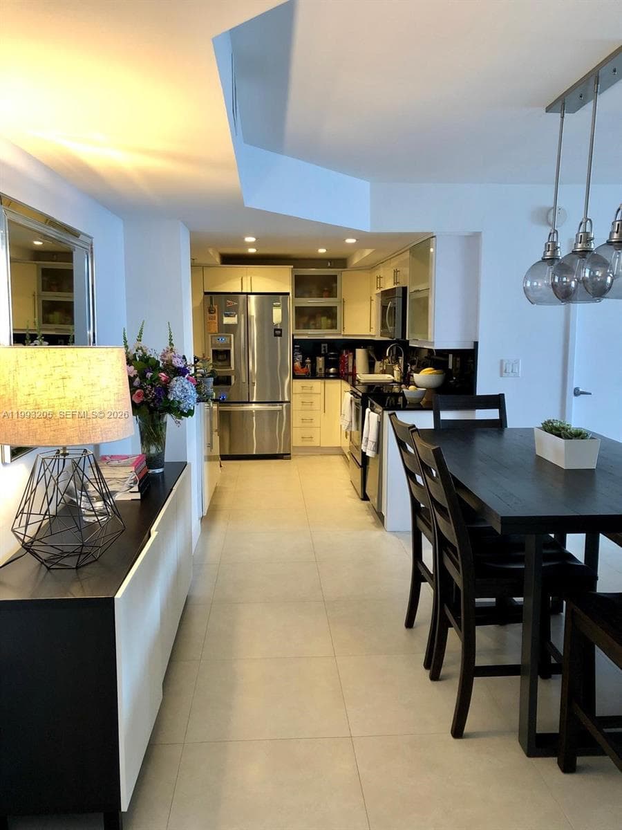2333 Brickell Ave, Miami FL 33129 photo 4