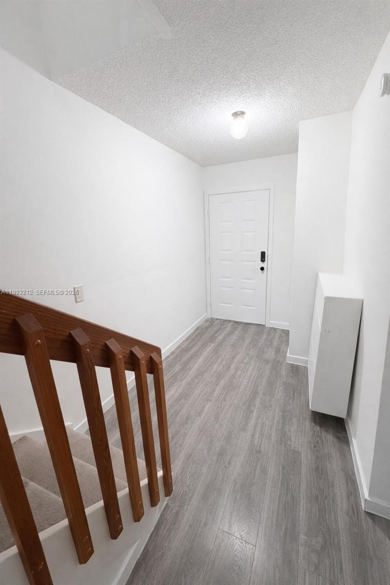 4321 SW 70th Ter, Davie FL 33314 photo 2