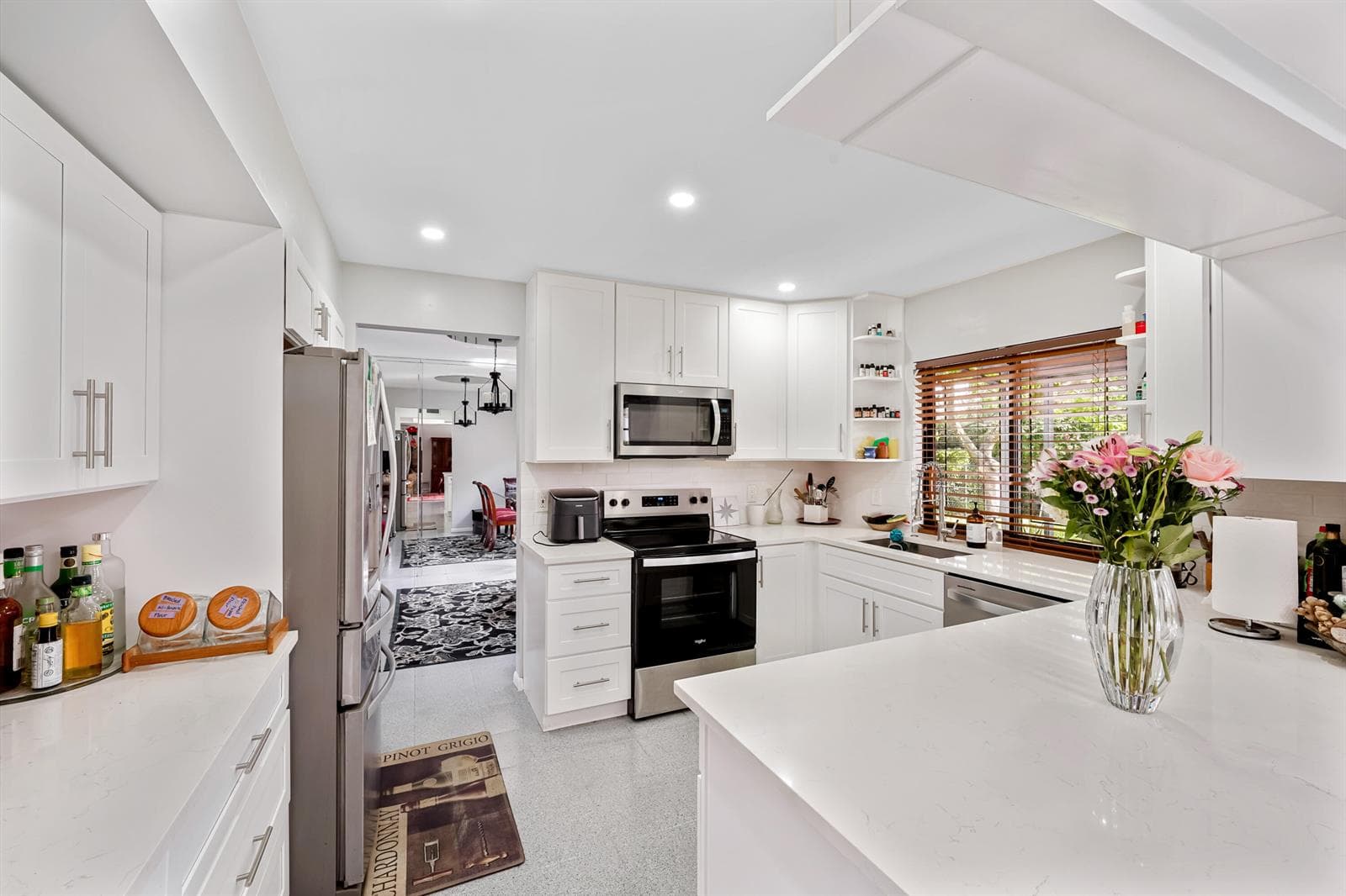 6840 W Wedgewood Avenue, Davie FL 33331 photo 2