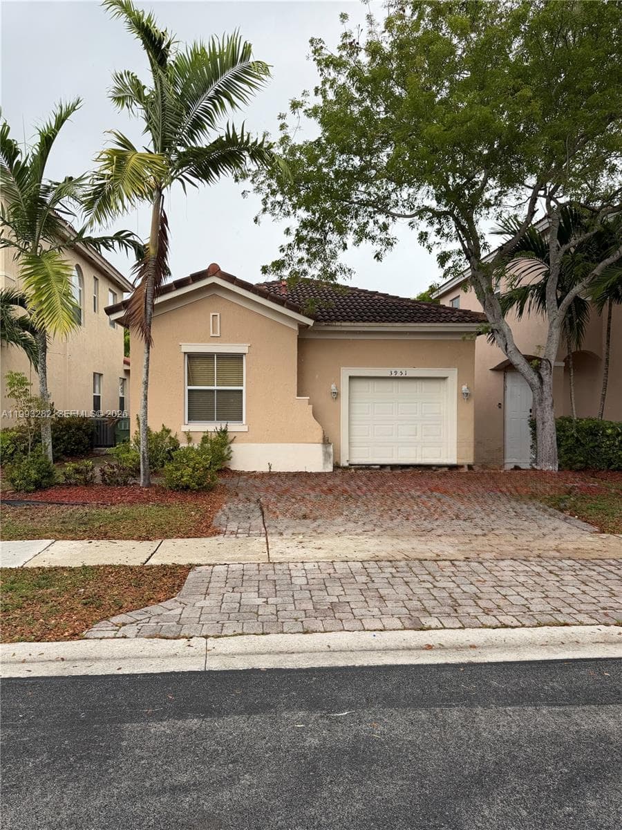 3951 NE 11th Dr, Homestead FL 33033