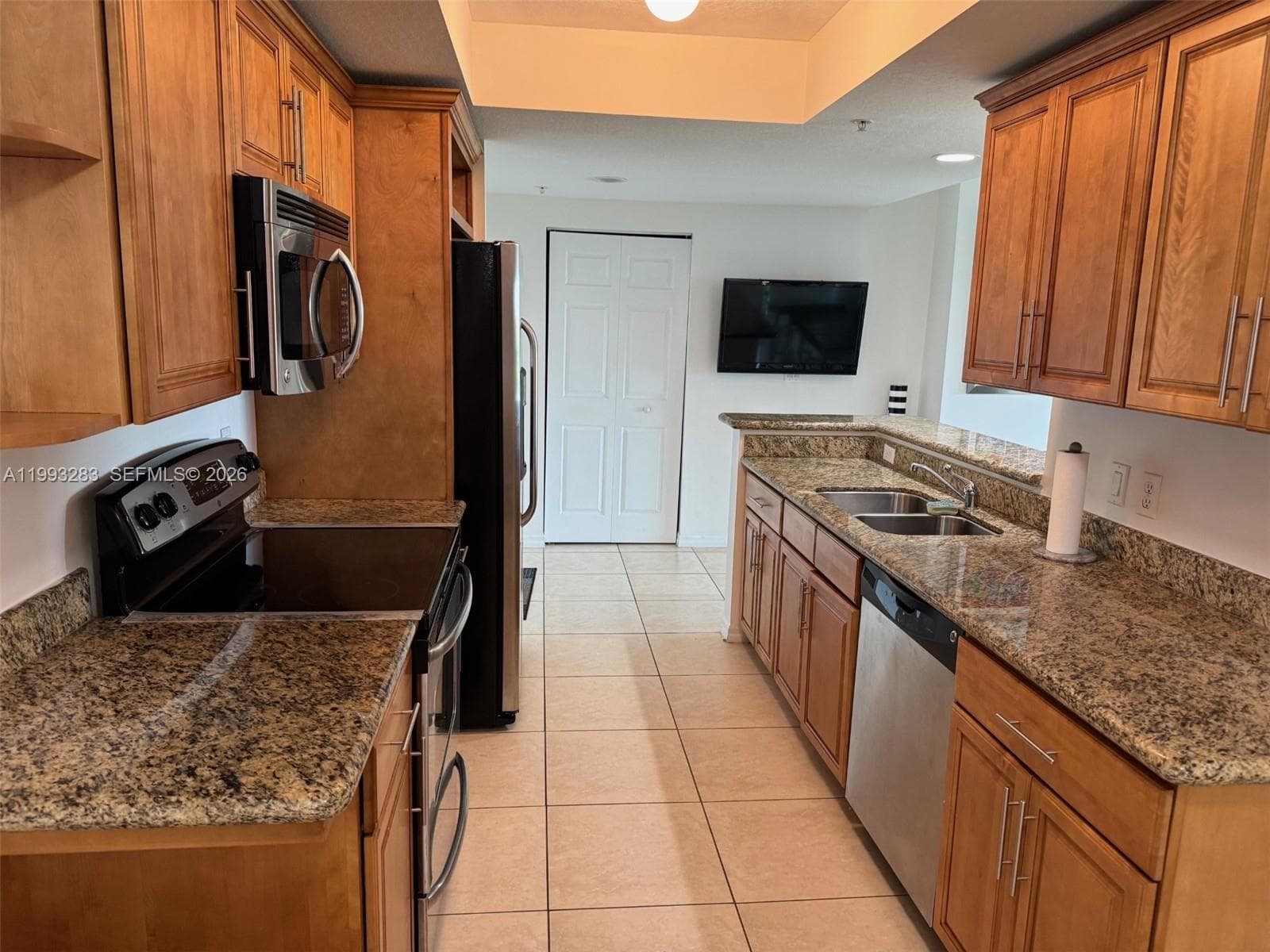 3530 SW 22nd St # 706, Miami FL 33145 photo 4