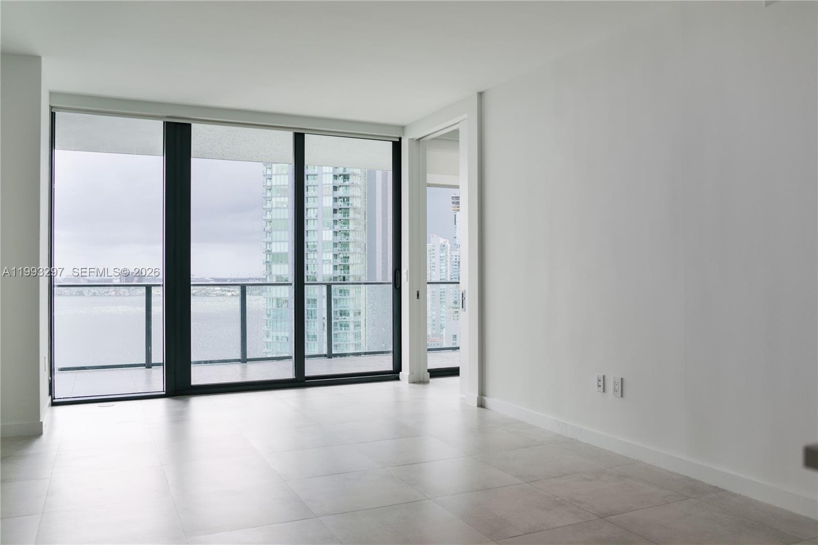 650 NE 32nd St # 2104, Miami FL 33137 photo 3