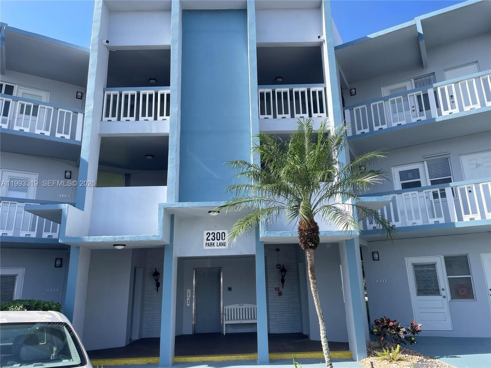 2300 Park Ln # 208, Hollywood FL 33021 photo 2