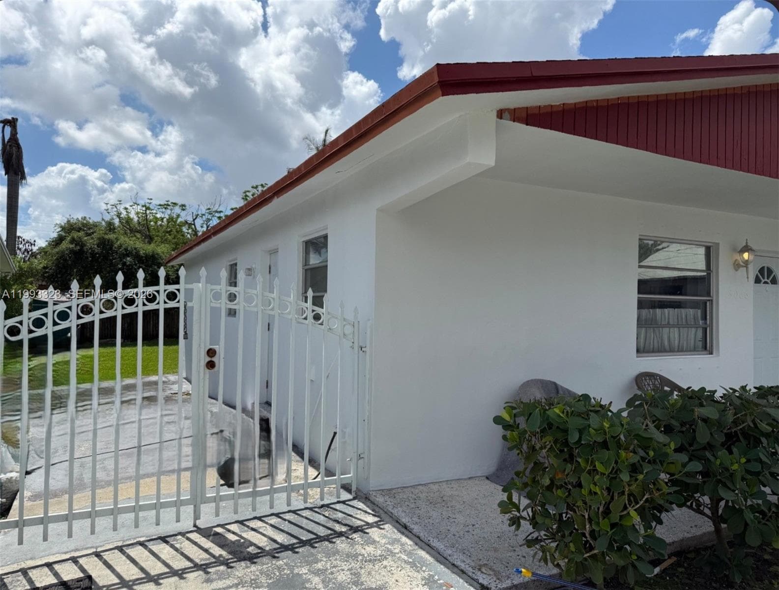 3066 NW 28th St, Miami FL 33142 photo 3
