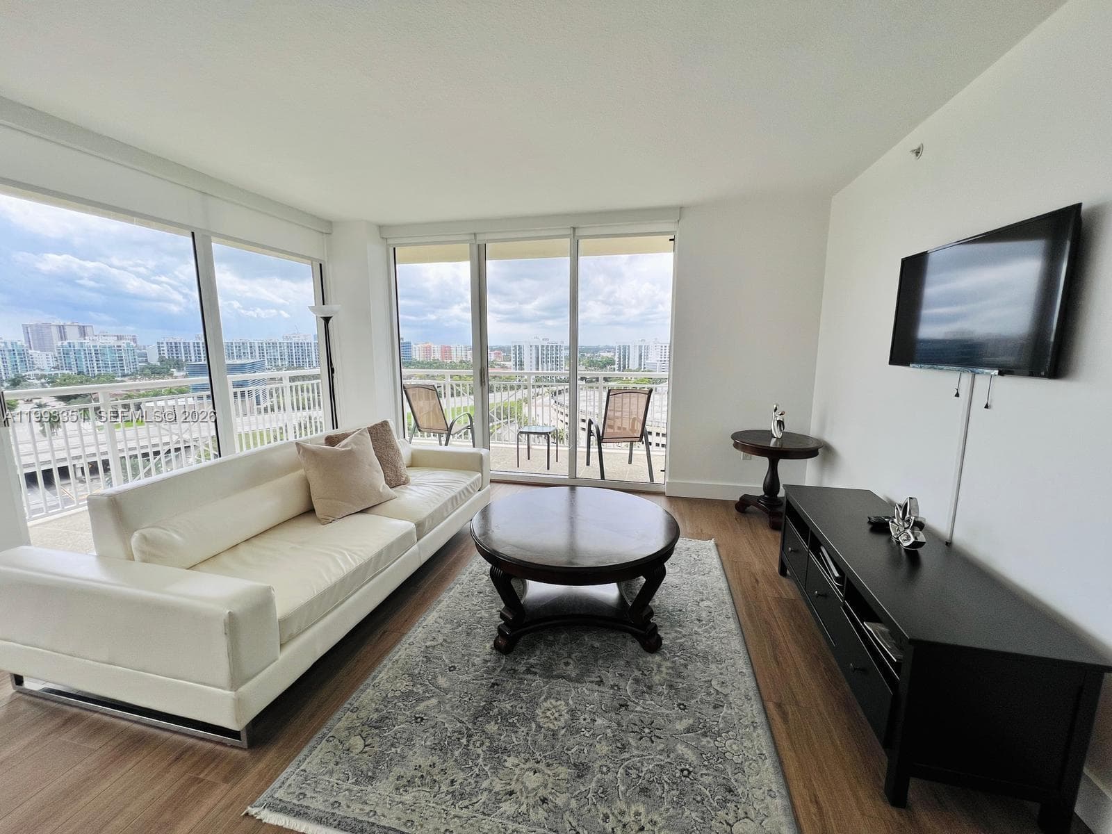 19501 W Country Club Dr # 1408, Aventura FL 33180 photo 5