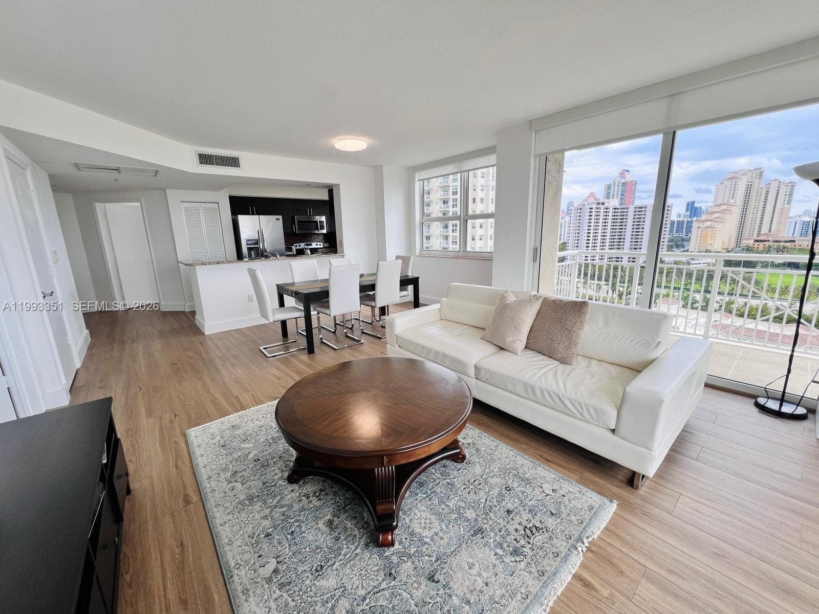 19501 W Country Club Dr # 1408, Aventura FL 33180 photo 4