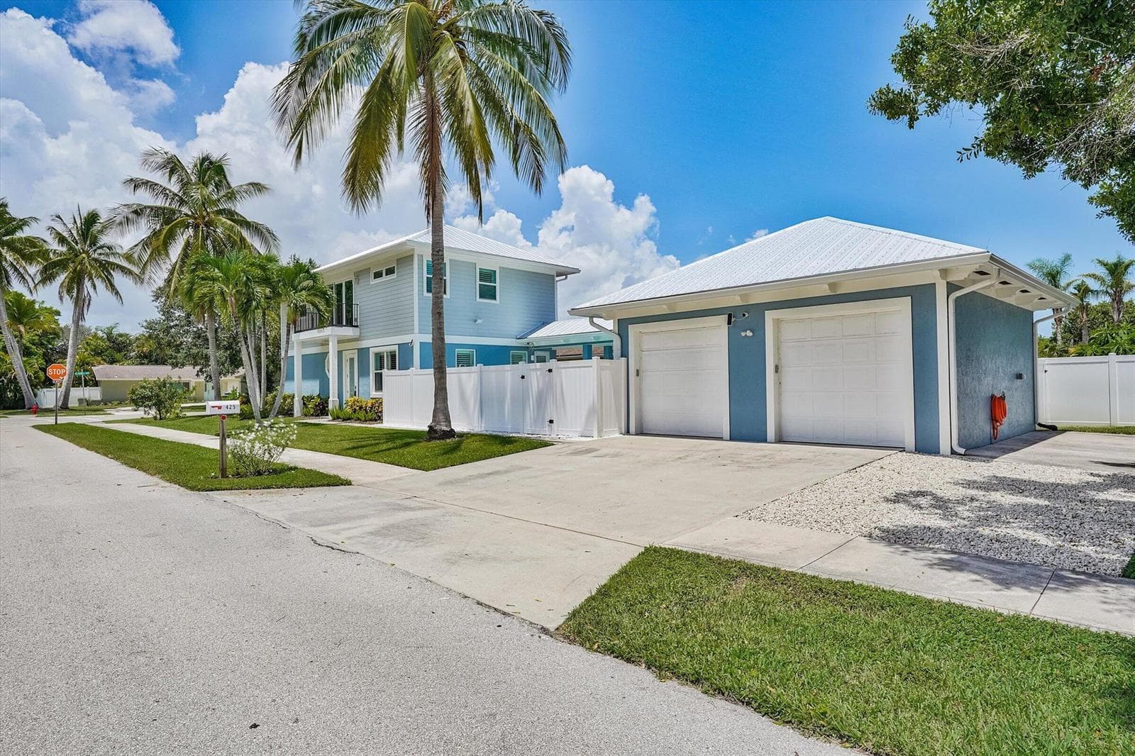 425 Hugh Street, Jupiter FL 33458 photo 4
