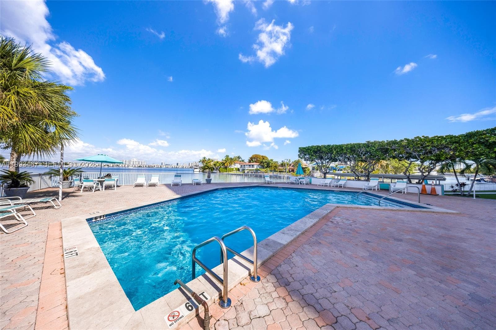 2841 NE 163rd  St # 215, North Miami Beach FL 33160 photo 4