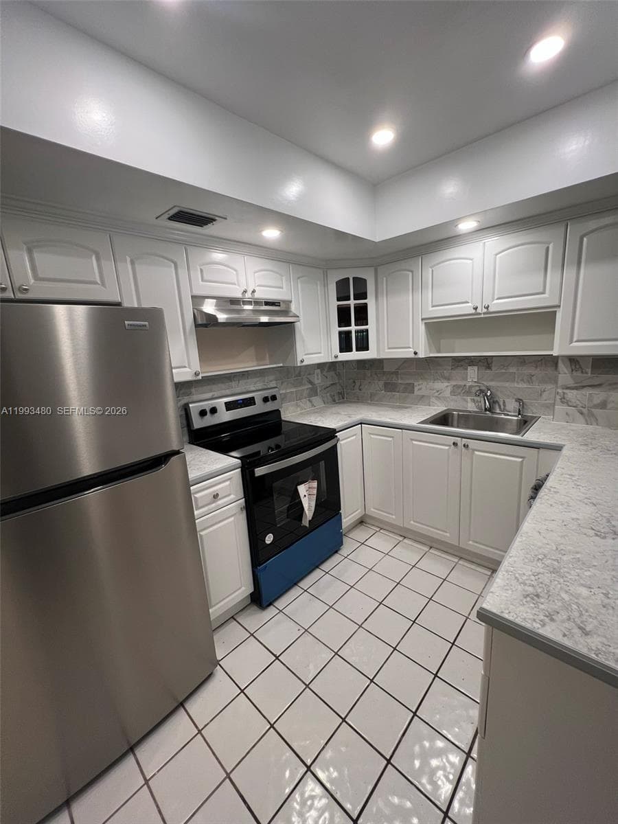 2605 NW 47th Ter # 103, Lauderdale Lakes FL 33313 photo 3