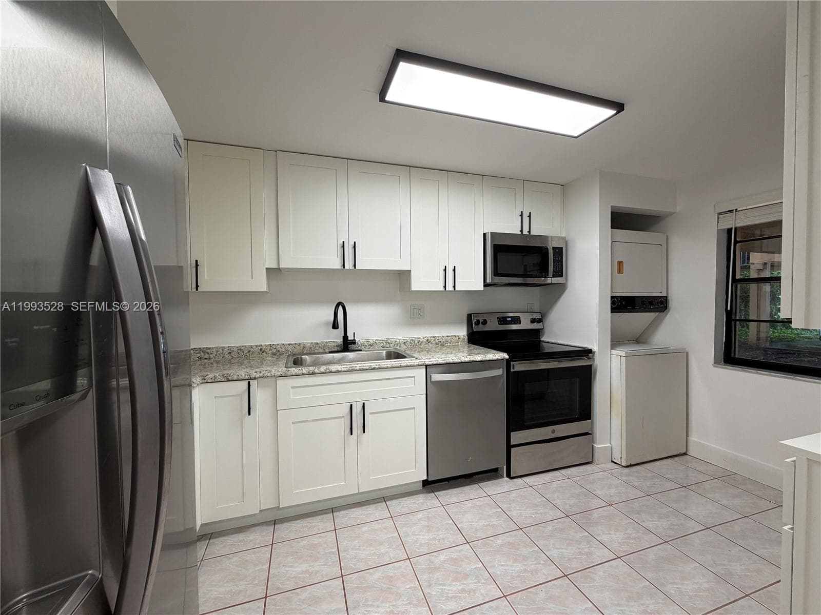400 Commodore Dr # 101, Plantation FL 33325 photo 5