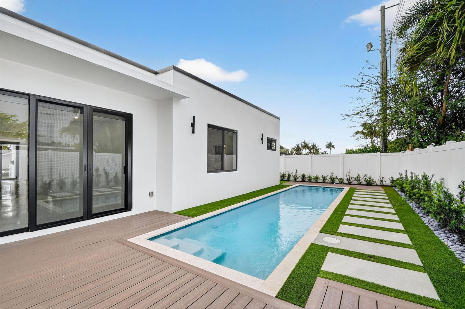 504 Flotilla Road, North Palm Beach FL 33408 photo 2