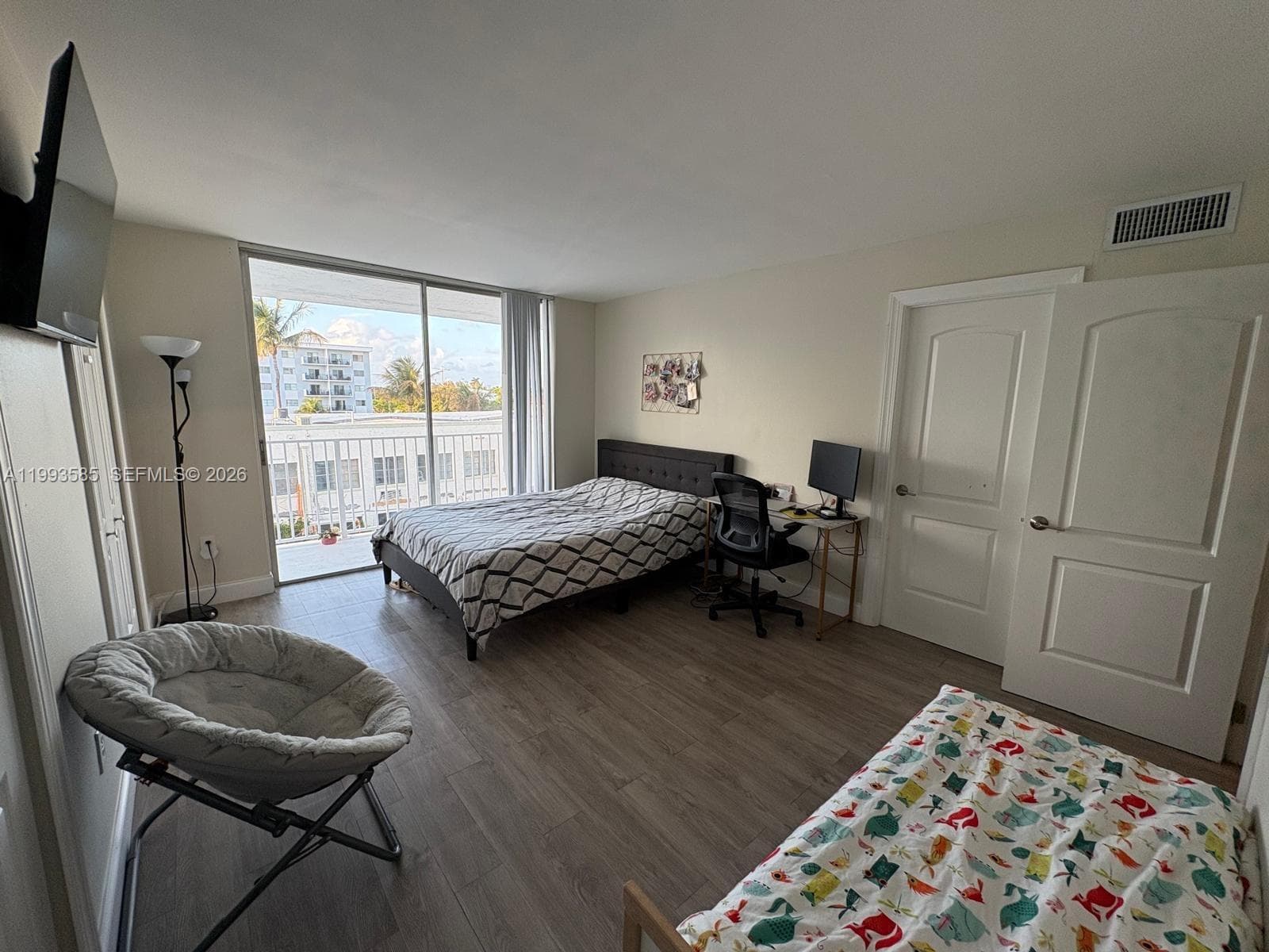 910 Michigan Ave # 505, Miami Beach FL 33139 photo 4