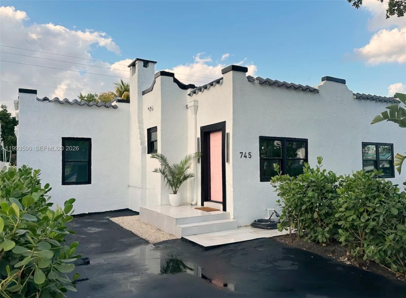 745 NW 47th Ter, Miami FL 33127