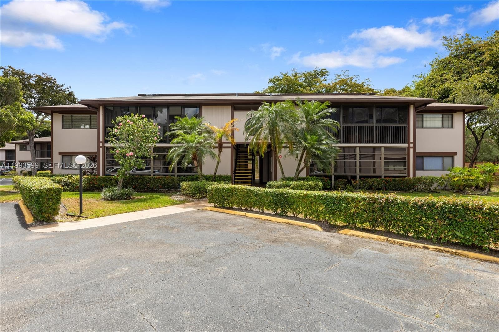 9660 S Belfort Cir # 207, Tamarac FL 33321 photo 2