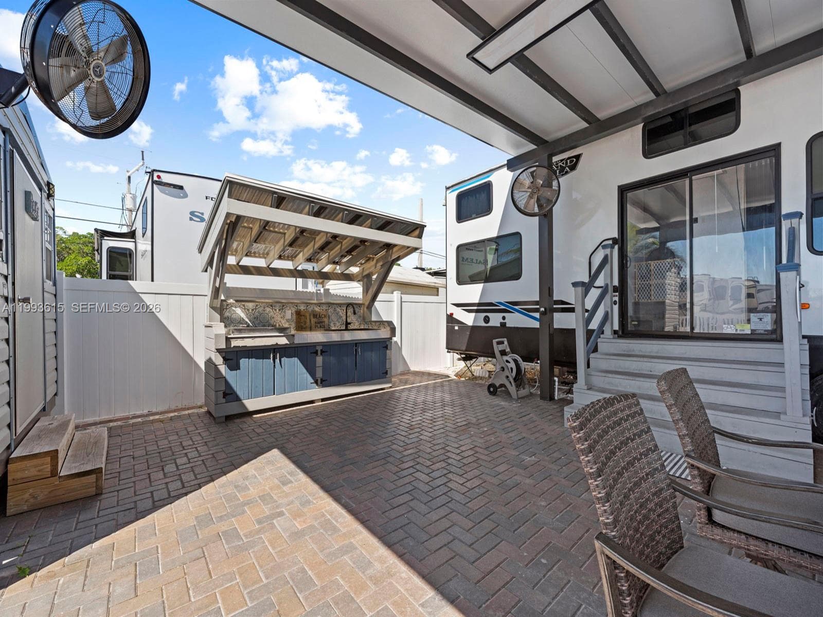 325 Calusa ST 321, Key Largo FL 33037 photo 5