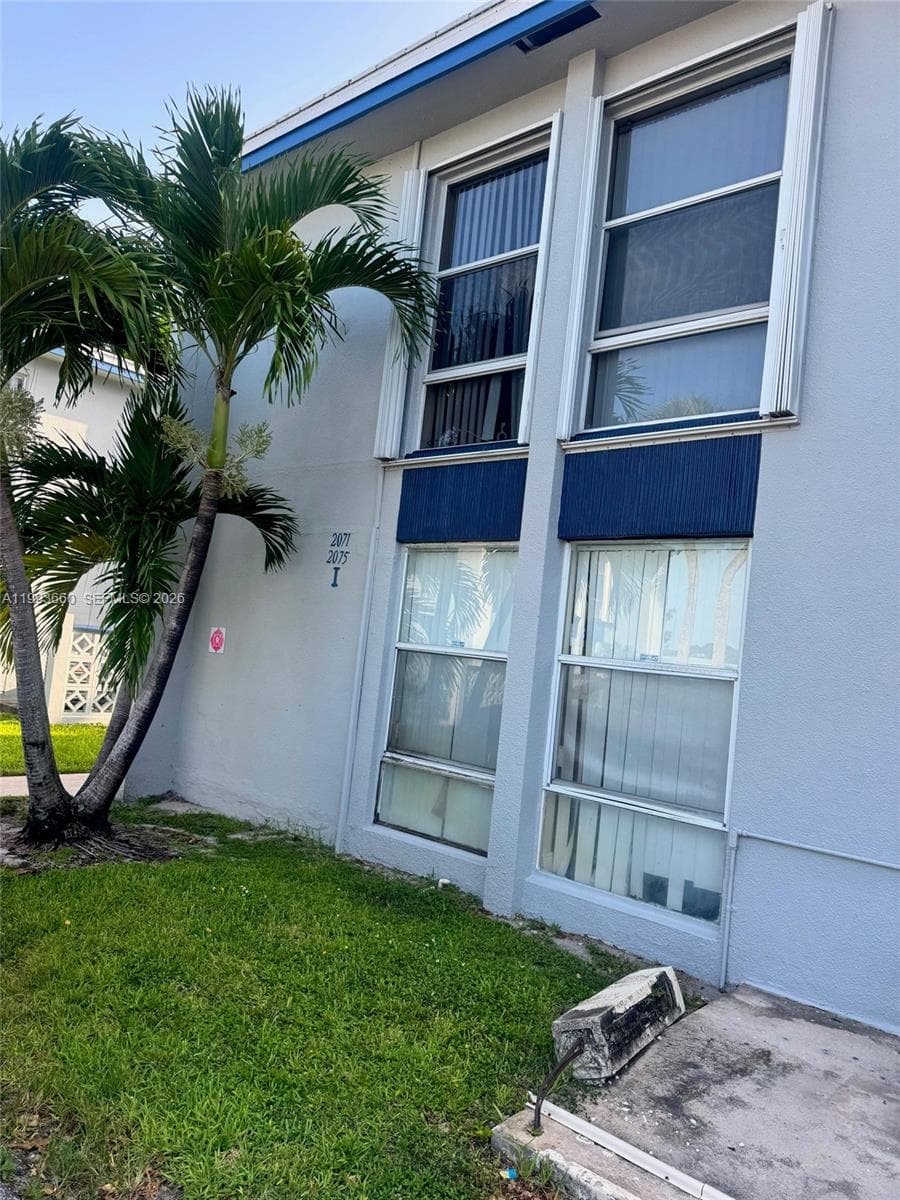 2071 NW 46TH AVE # 104I, Lauderhill FL 33313 photo 3