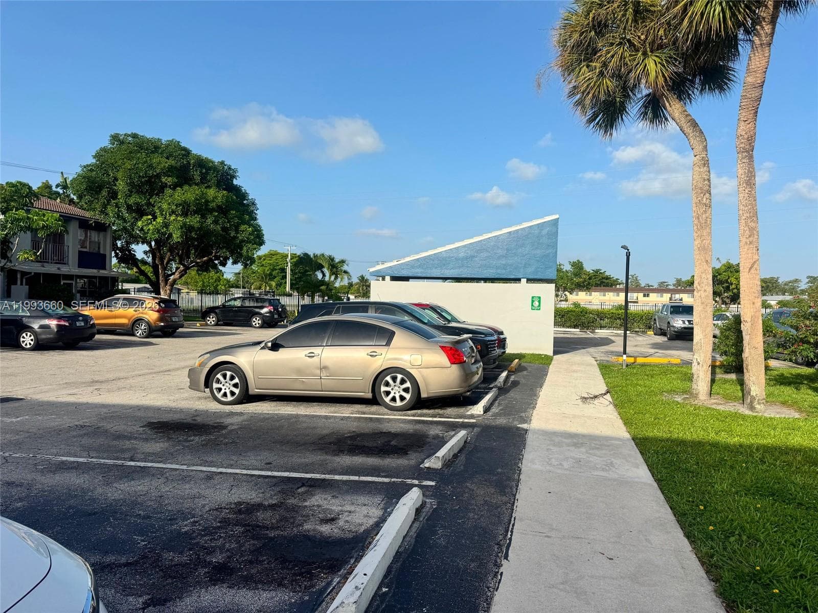 2071 NW 46TH AVE # 104I, Lauderhill FL 33313 photo 5
