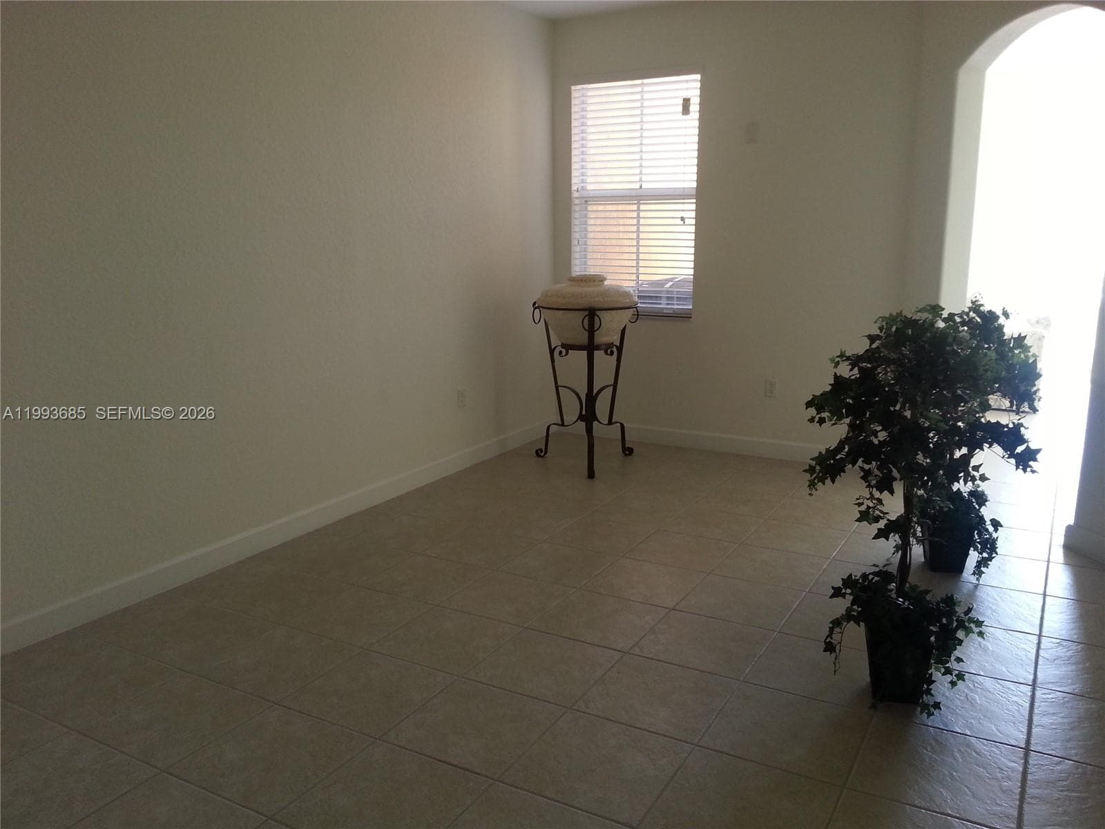11050 NW 86th Ter, Doral FL 33178 photo 2