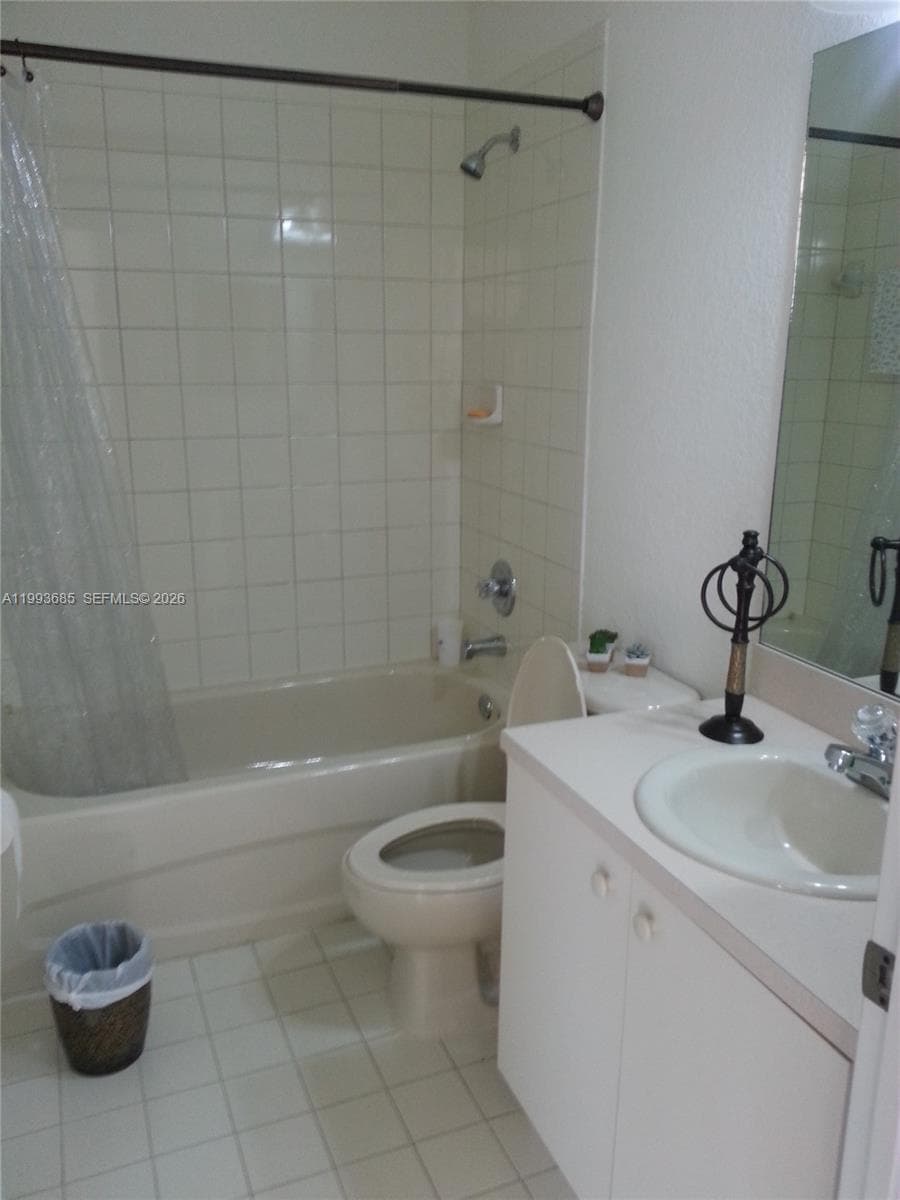 11050 NW 86th Ter, Doral FL 33178 photo 5