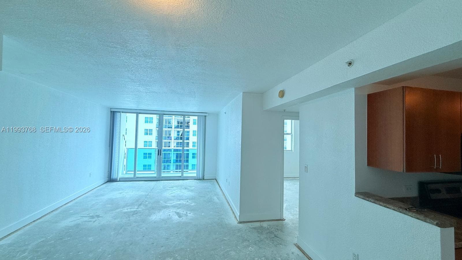 7501 E Treasure Dr # 8B, North Bay Village FL 33141 photo 3