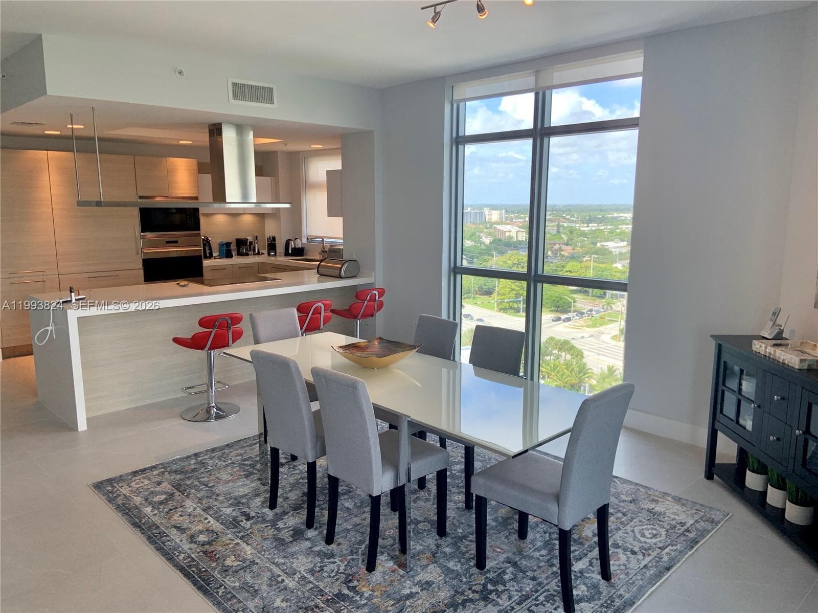 17301 Biscayne Blvd # 1602, North Miami Beach FL 33160 photo 4