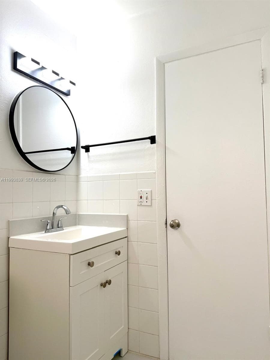 1454 SW 33rd St # 1-2, Fort Lauderdale FL 33315 photo 4