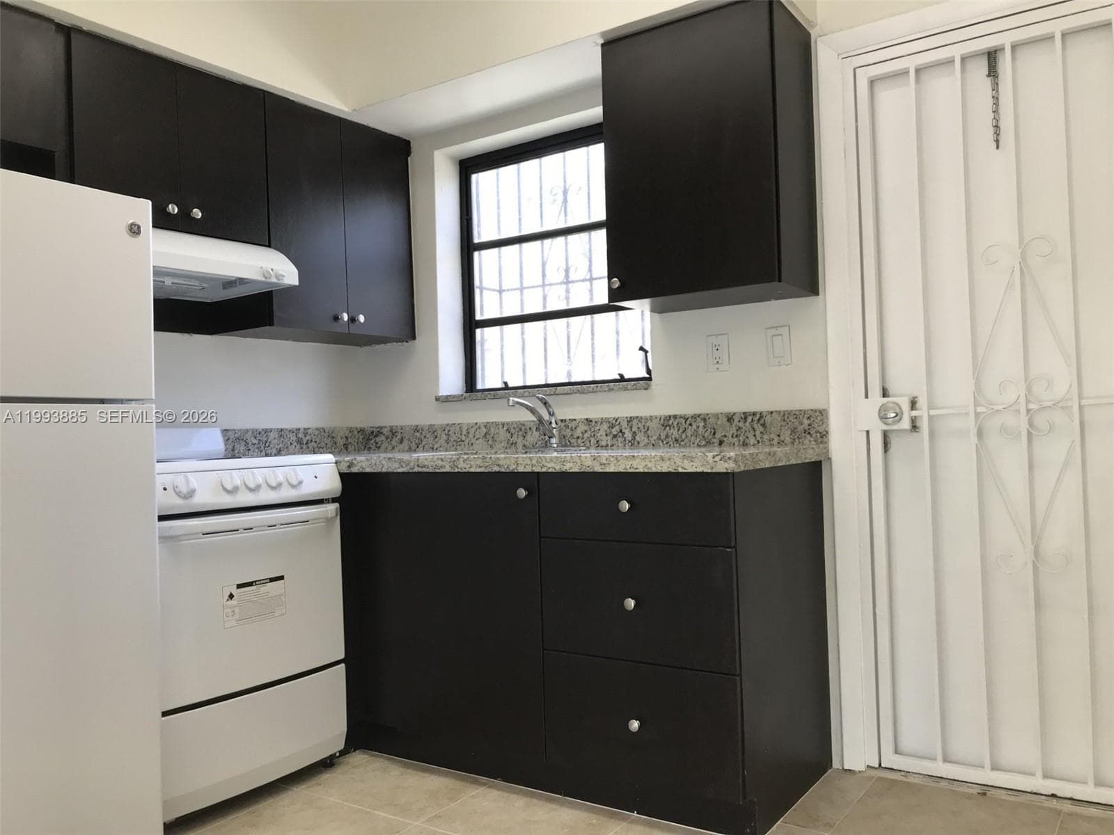 2362 NW 34th St # 2, Miami FL 33142 photo 2