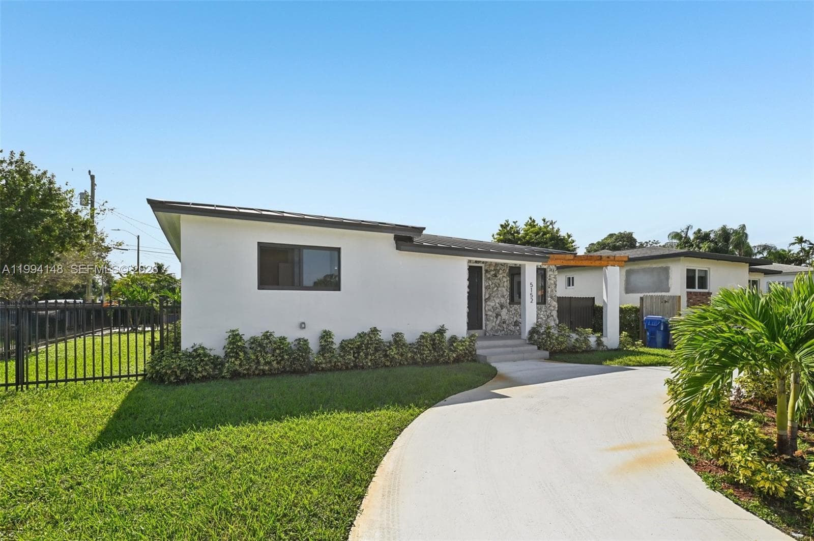 5152 SW 6th St, Miami FL 33134 photo 2