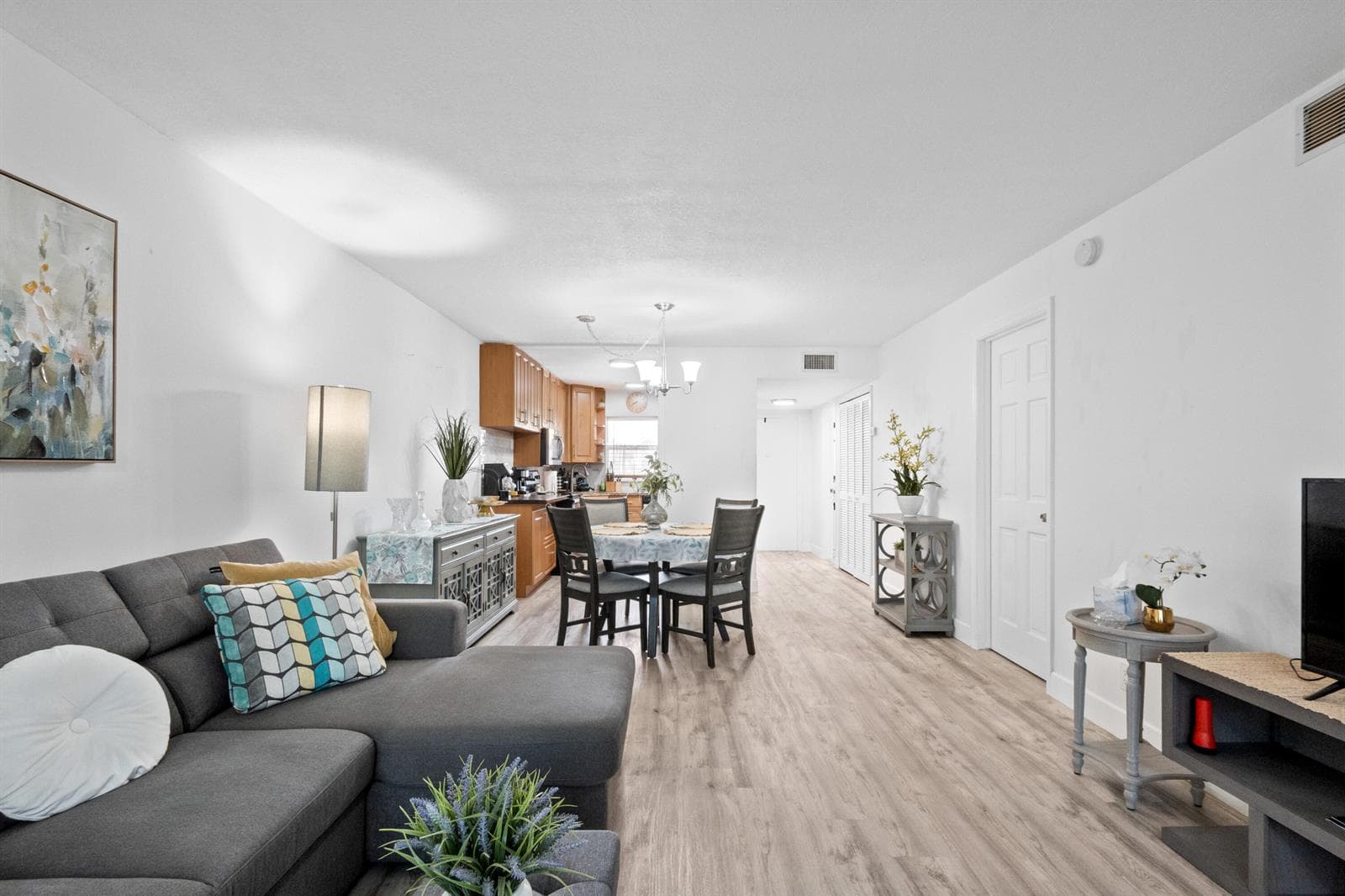 9350 Sunrise Lakes Boulevard # 205, Sunrise FL 33322 photo 4