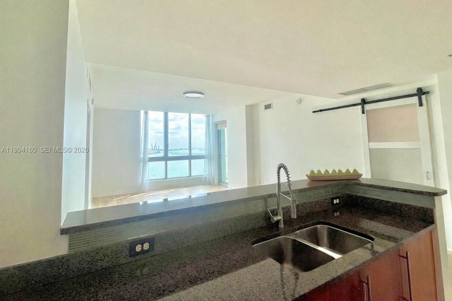 300 S Biscayne Blvd # 2012, Miami FL 33131 photo 3
