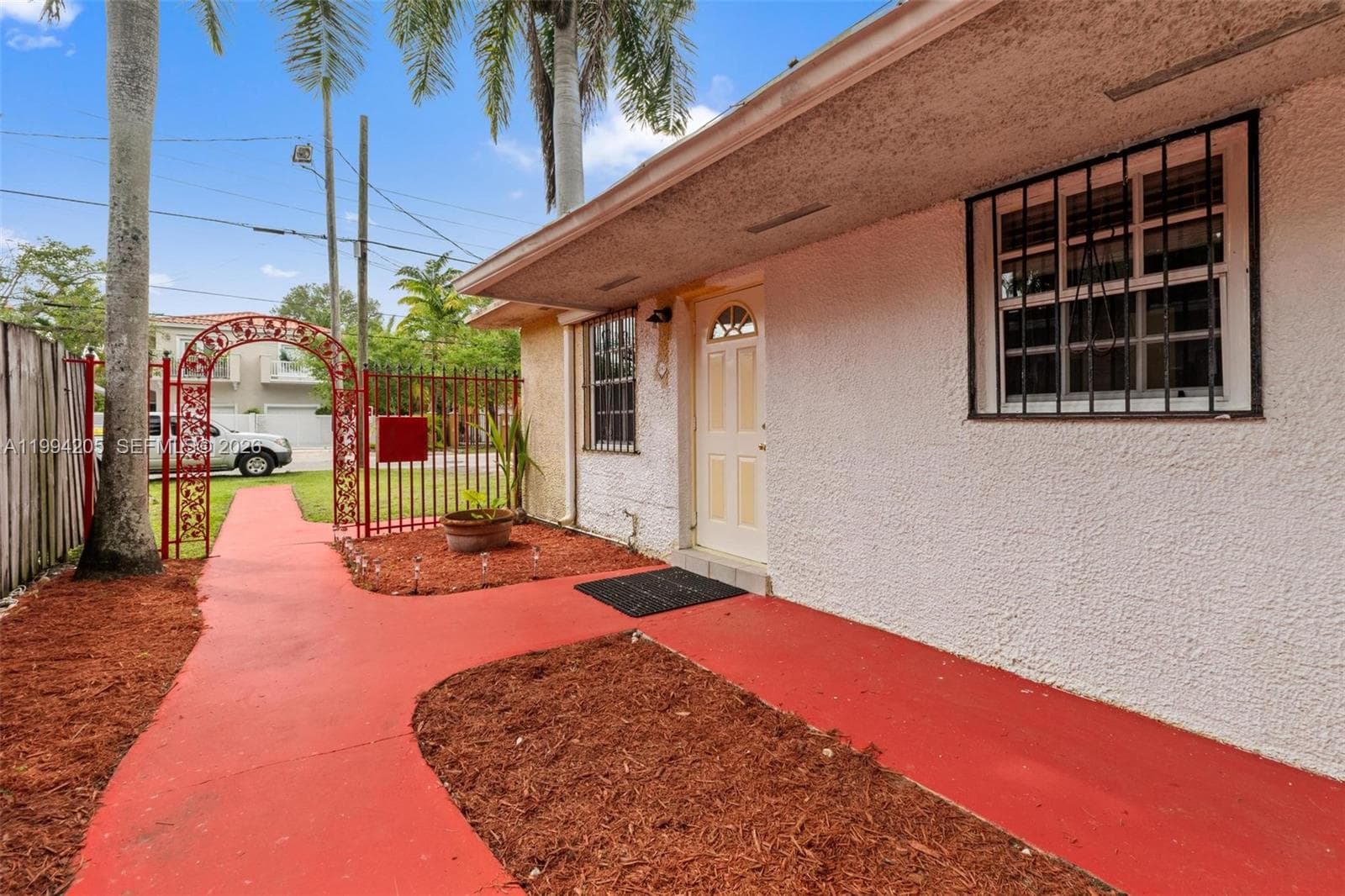 3147 Mcdonald St, Miami FL 33133 photo 4