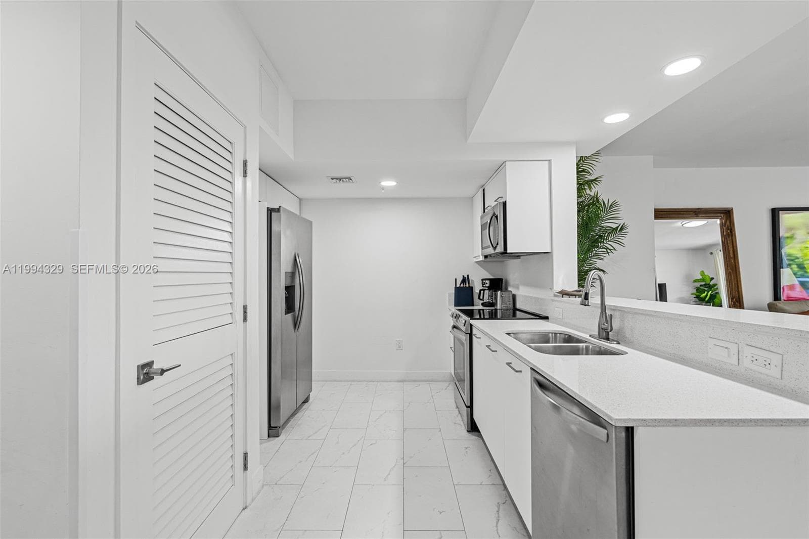1850 Monroe St # 310, Hollywood FL 33020 photo 4