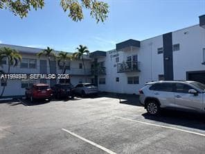 30 SE 4th Ave # 109, Hallandale Beach FL 33009